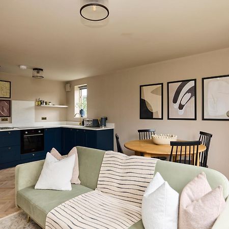 The Twickenham Wonder - Lovely 1Bdr Flat With Parking Kültér fotó
